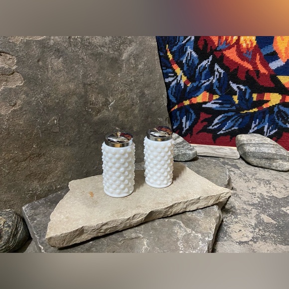 Milk Glass Salt & Pepper Shaker with Textured Studded Scale Pattern - Picture 8 of 11